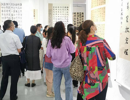 海口市舉辦中青年書(shū)法篆刻作品展