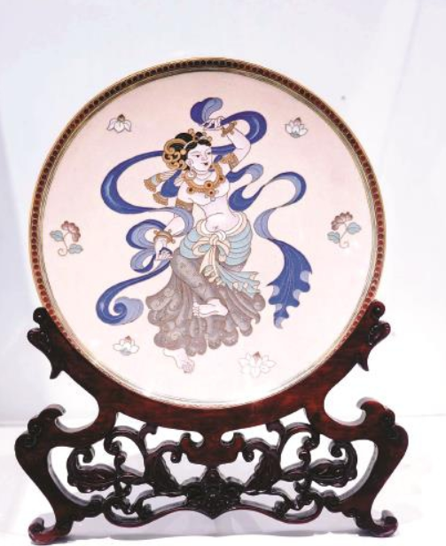 傳承600年技藝，“絲路擷珍”亮相滬上