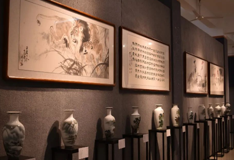 全國(guó)陶瓷名家上百件作品在福安市文化館展出