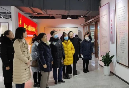 臨猗縣婦聯(lián)參觀“翰墨倡清廉、奮進(jìn)新時(shí)代”清廉臨猗主題書畫展