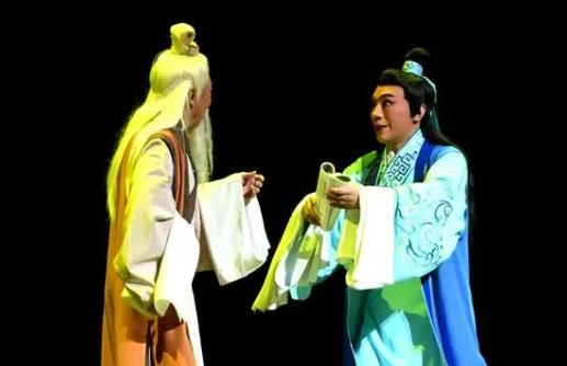 新編歷史評(píng)劇《東垣大醫(yī)》在石家莊大劇院首演