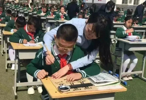 滄州市書協(xié)走進(jìn)滄州市第二實(shí)驗(yàn)小學(xué)