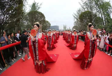 5·20甜蜜來襲，邛崍舉行集體漢服婚禮