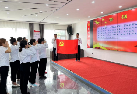 扎賚特旗總工會(huì)開(kāi)展主題黨日活動(dòng)