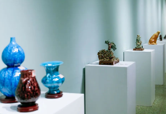 “火彩琉光”山西省古法琉璃藝術(shù)展在山西美術(shù)館開展